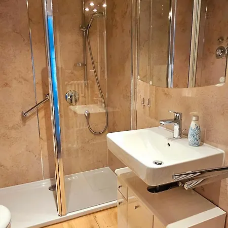 Apartment Oskar Im Baerenhuesli *